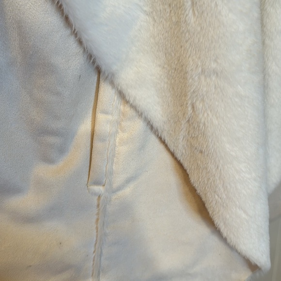 Torrid White Faux Suede & Faux Fur Drape Front Jacket Size 3 (3x 22-24) - Picture 2 of 8